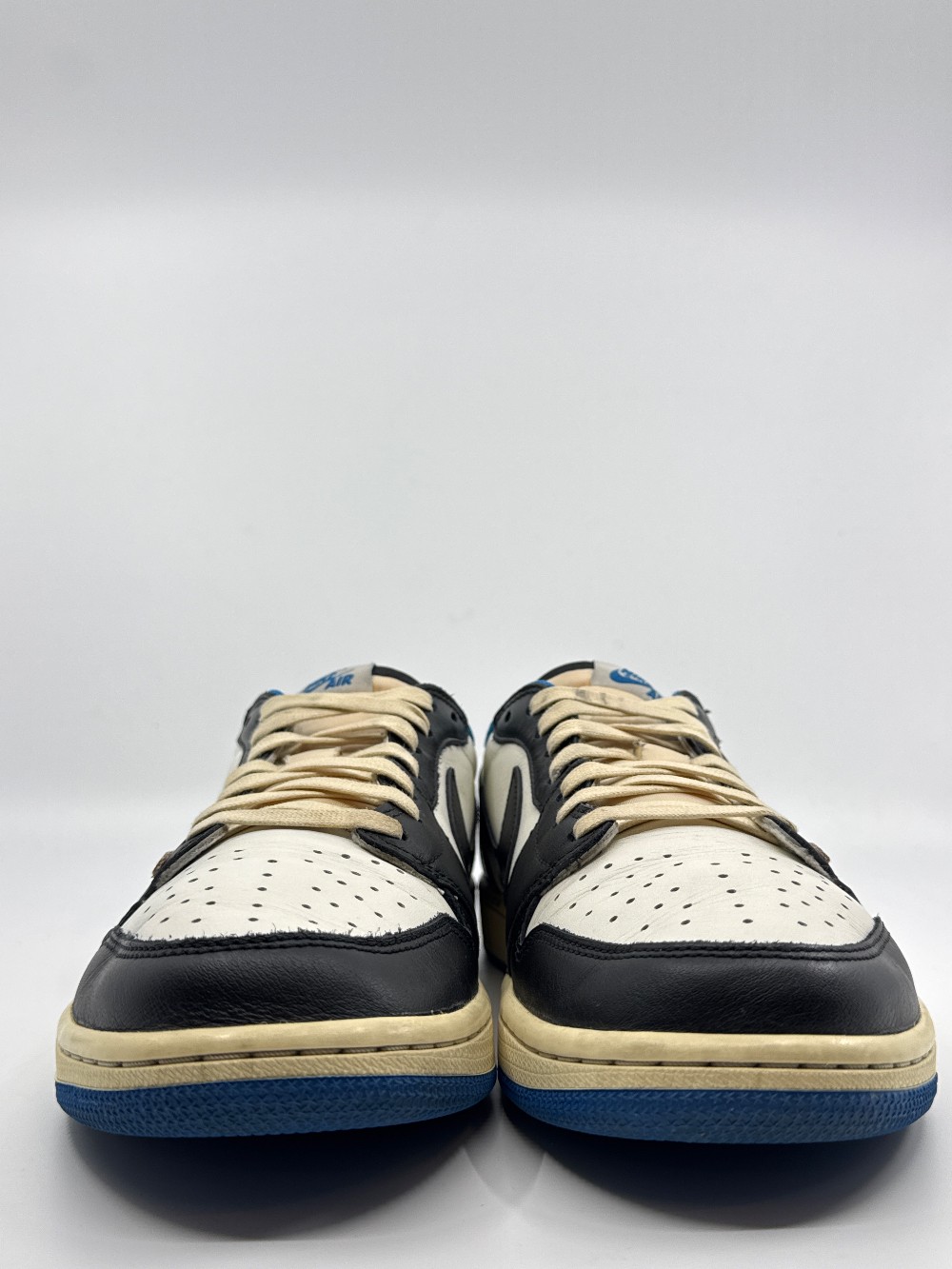 *USED* AJ 1 LOW X TRAVIS SCOTT - FRAGMENT