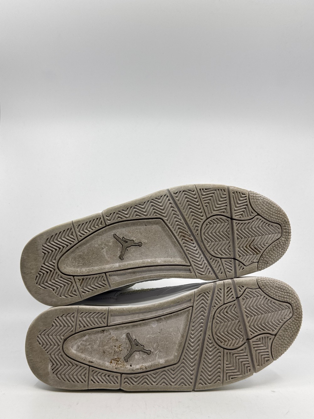 *USED/NO BOX* AJ 4 - PURE MONEY (2017)