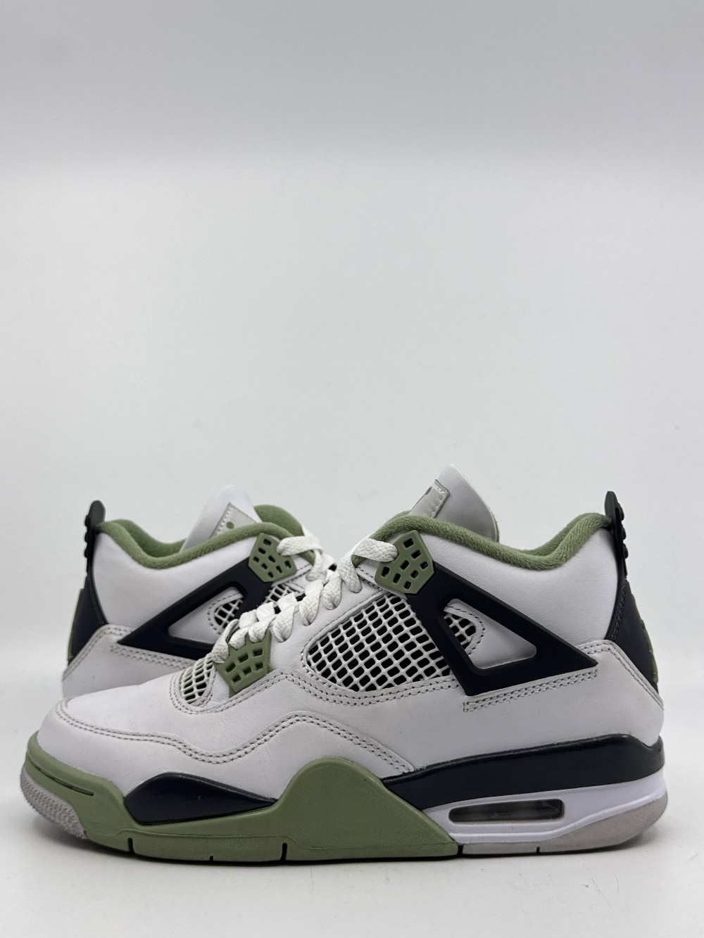 *USED* AJ 4 (W) - SEAFOAM