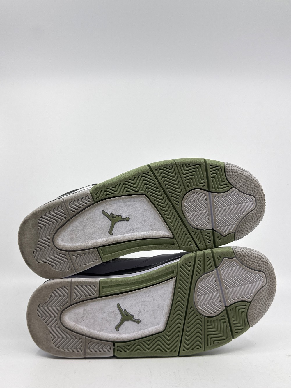 *USED* AJ 4 (W) - SEAFOAM