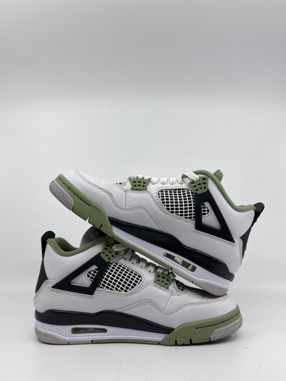 *USED* AJ 4 (W) - SEAFOAM