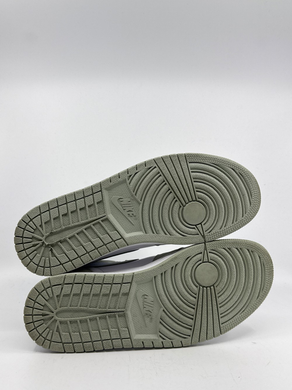 *USED* AJ 1 (W) - SEAFOAM