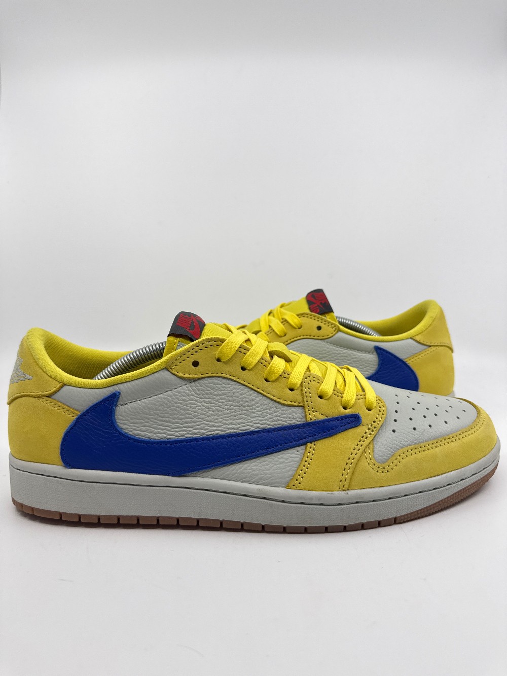 *USED* AJ 1 LOW X TRAVIS SCOTT (W) - CANARY