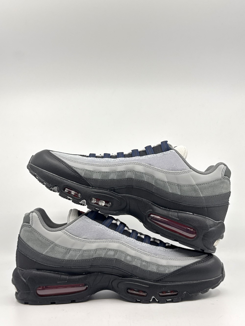 NIKE AIR MAX 95 - TRACK RED SMOKE GREY