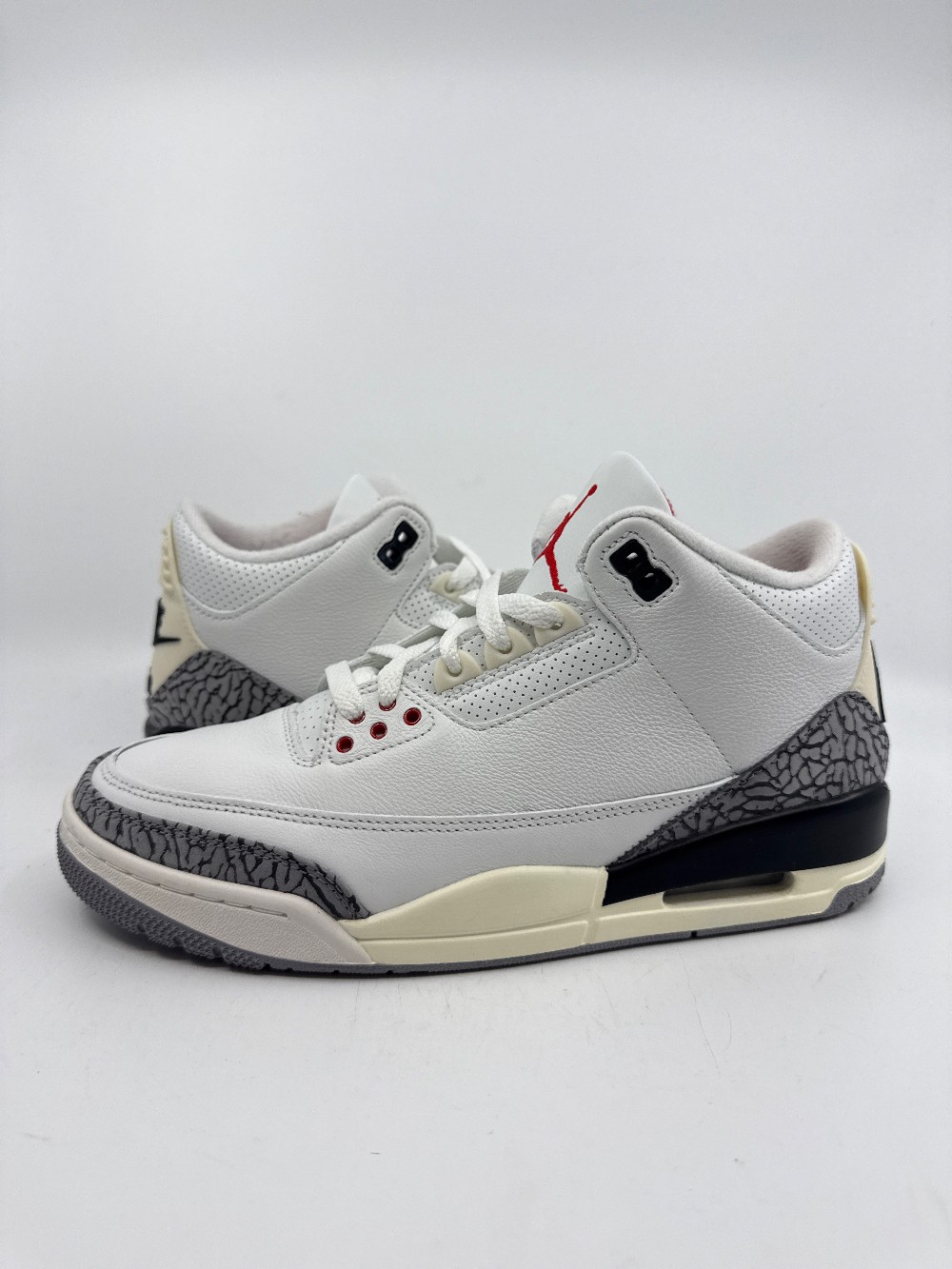 *VNDS* AJ 3 - WHITE CEMENT REIMAGINED
