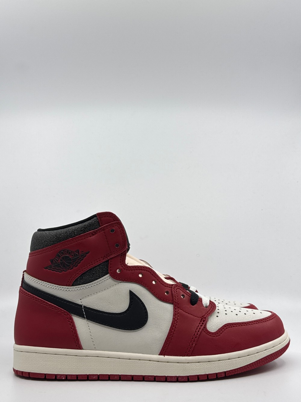 AJ 1 - CHICAGO LOST AND FOUND