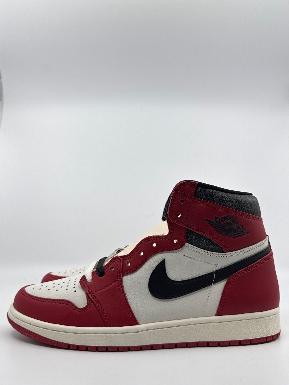 AJ 1 - CHICAGO LOST AND FOUND