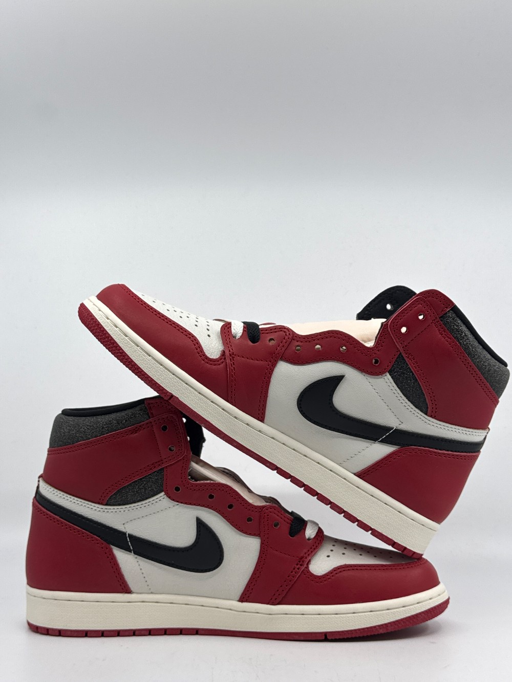 AJ 1 - CHICAGO LOST AND FOUND