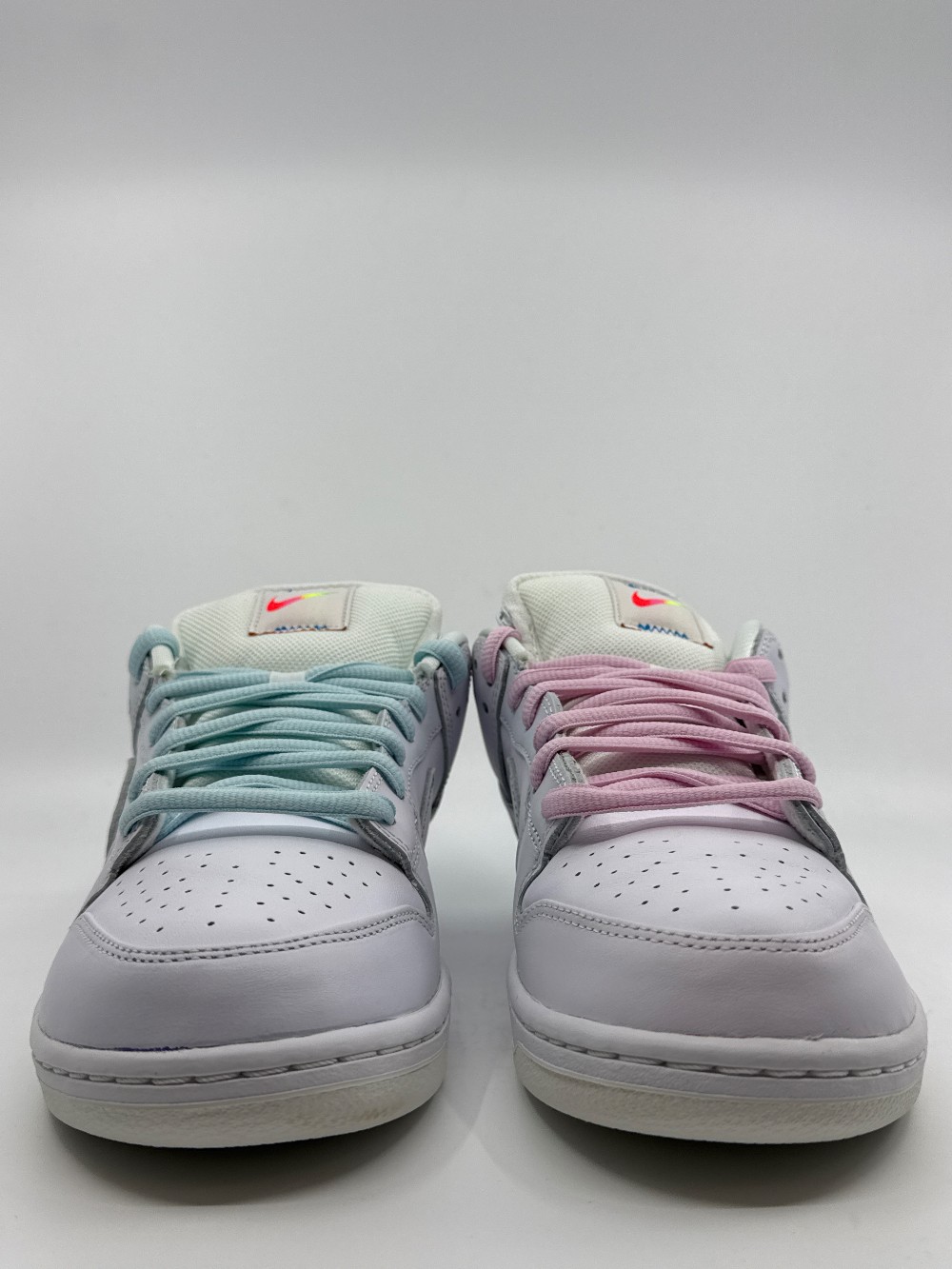 NIKE SB DUNK LOW - BE TRUE