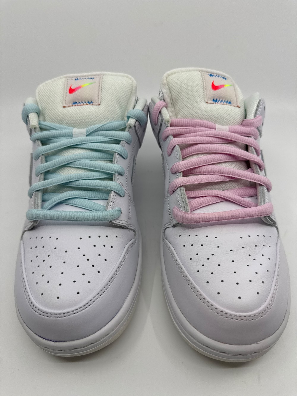 NIKE SB DUNK LOW - BE TRUE