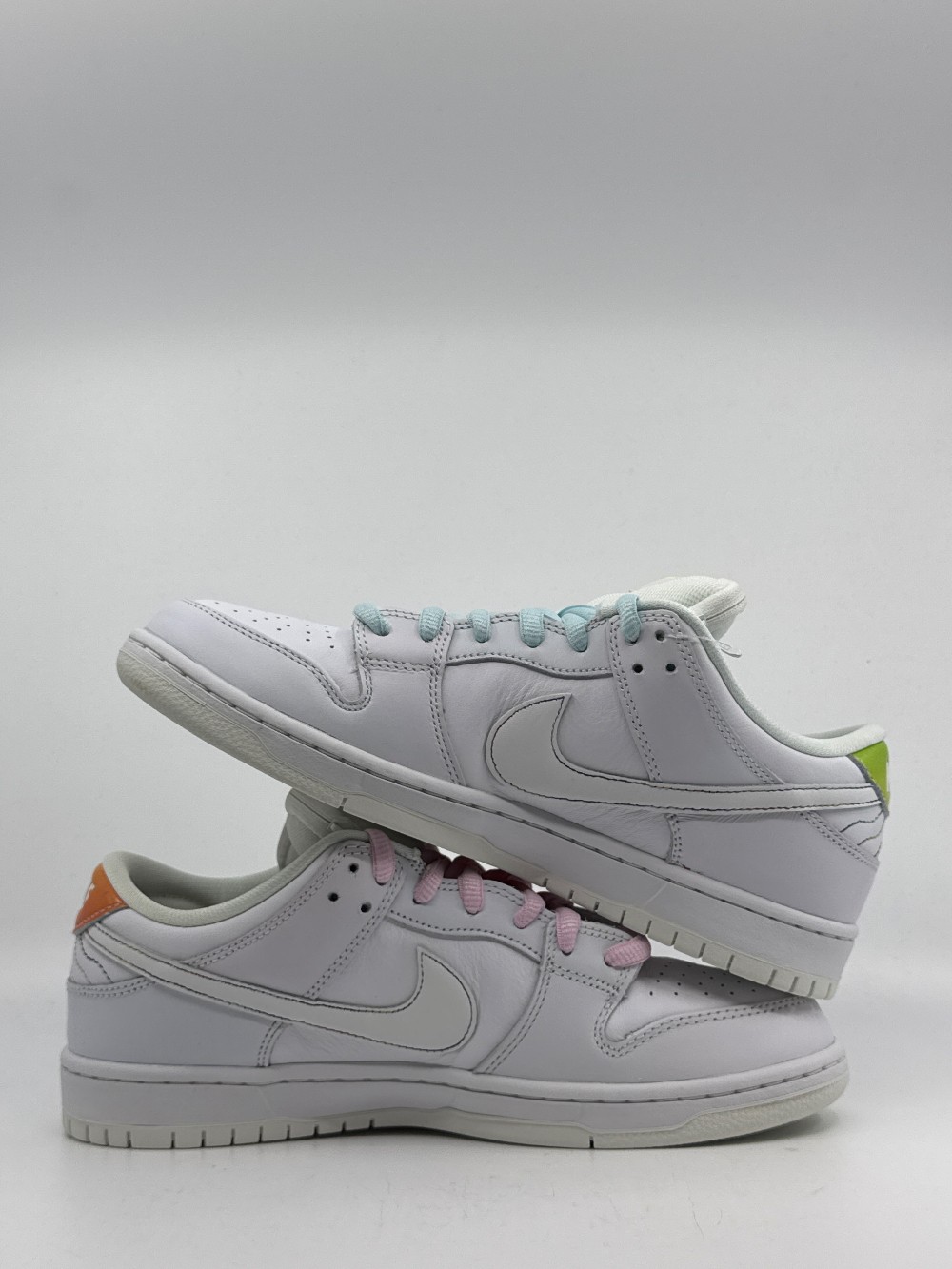 NIKE SB DUNK LOW - BE TRUE