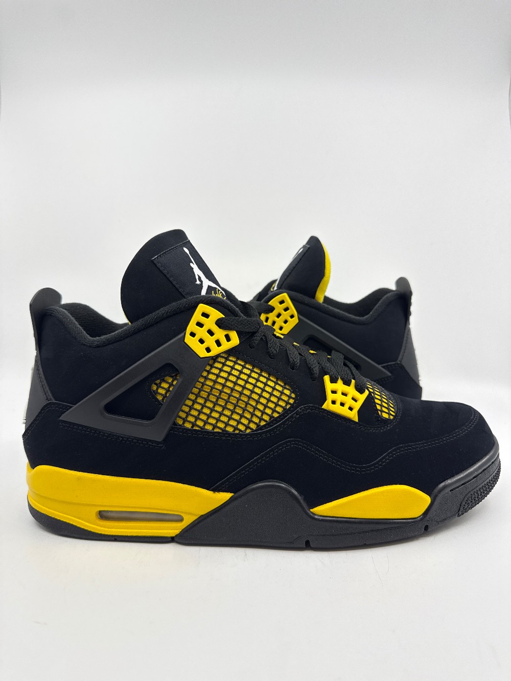 *VNDS* AJ 4 - THUNDER (2023)