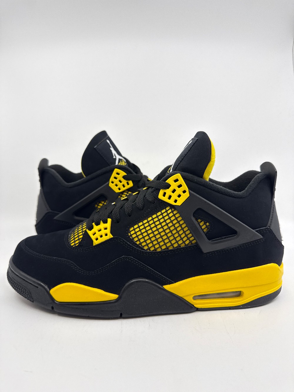*VNDS* AJ 4 - THUNDER (2023)