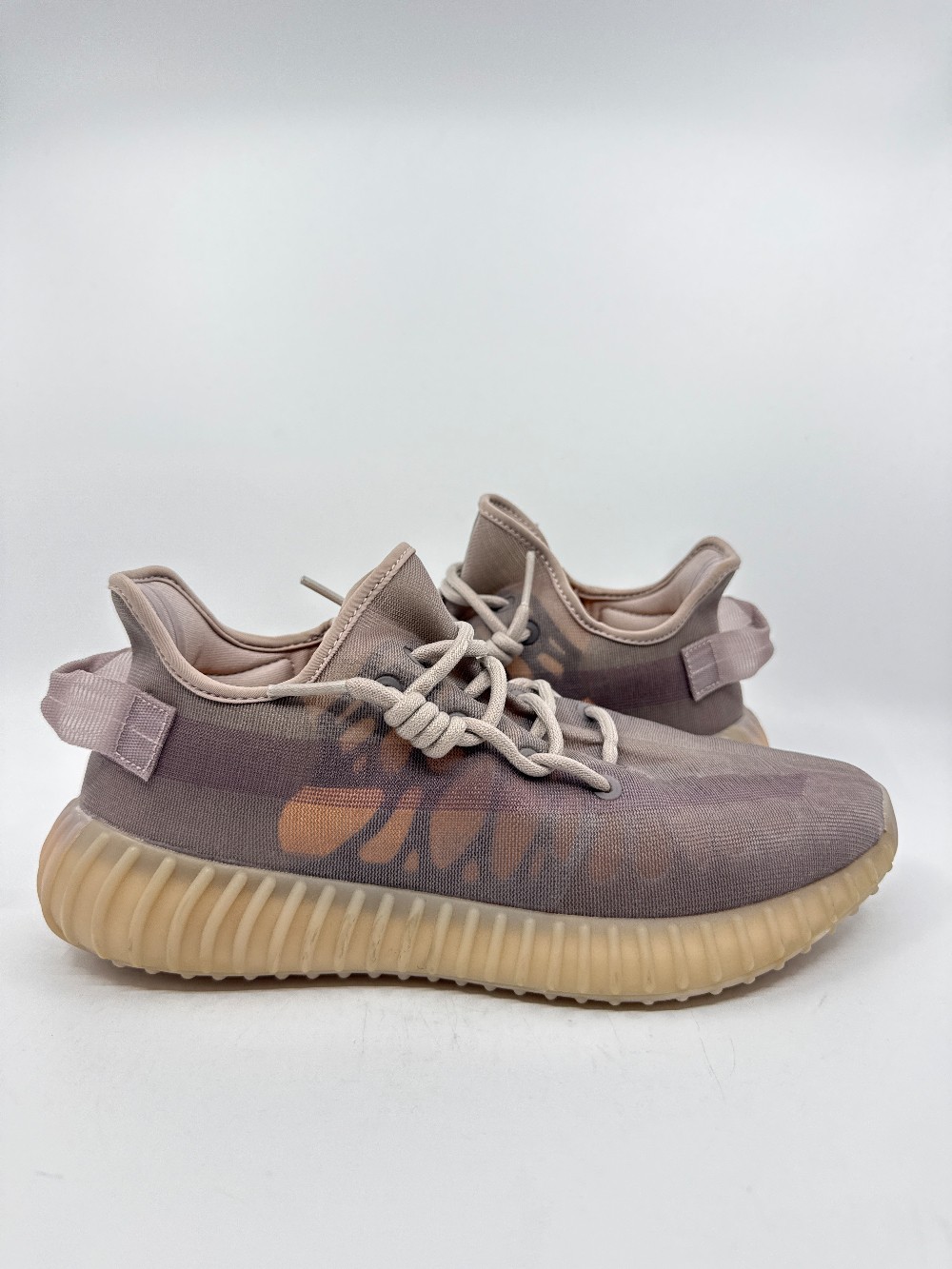 *USED* YEEZY 350 BOOST V2 - MONO MIST