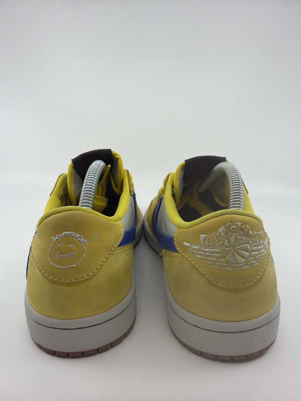 *USED* AJ 1 LOW X TRAVIS SCOTT (W) - CANARY