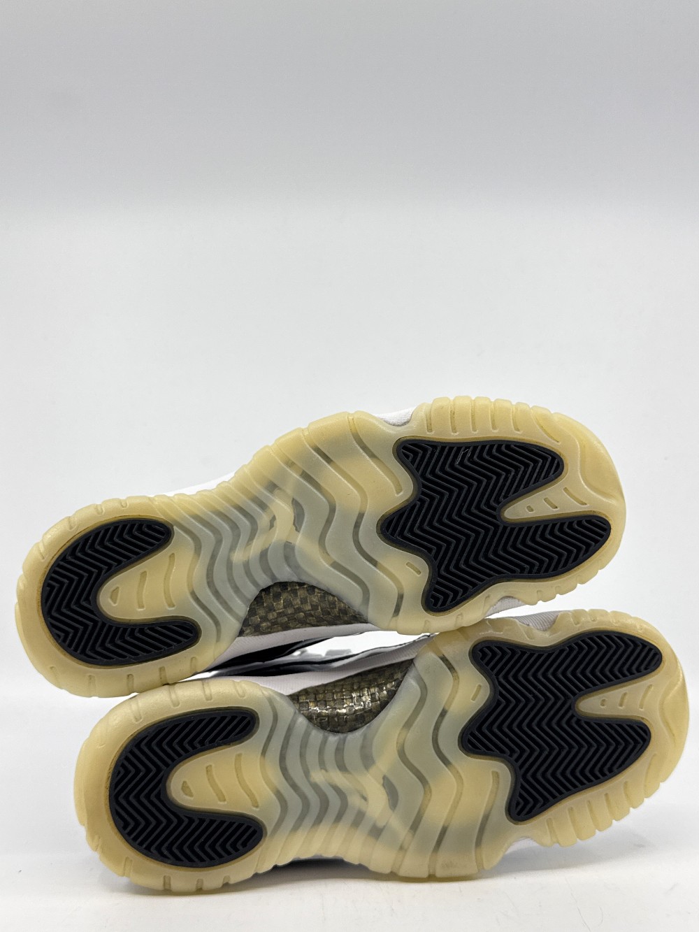 *USED* AJ 11 (GS) - DMP GRATITUDE (2023)