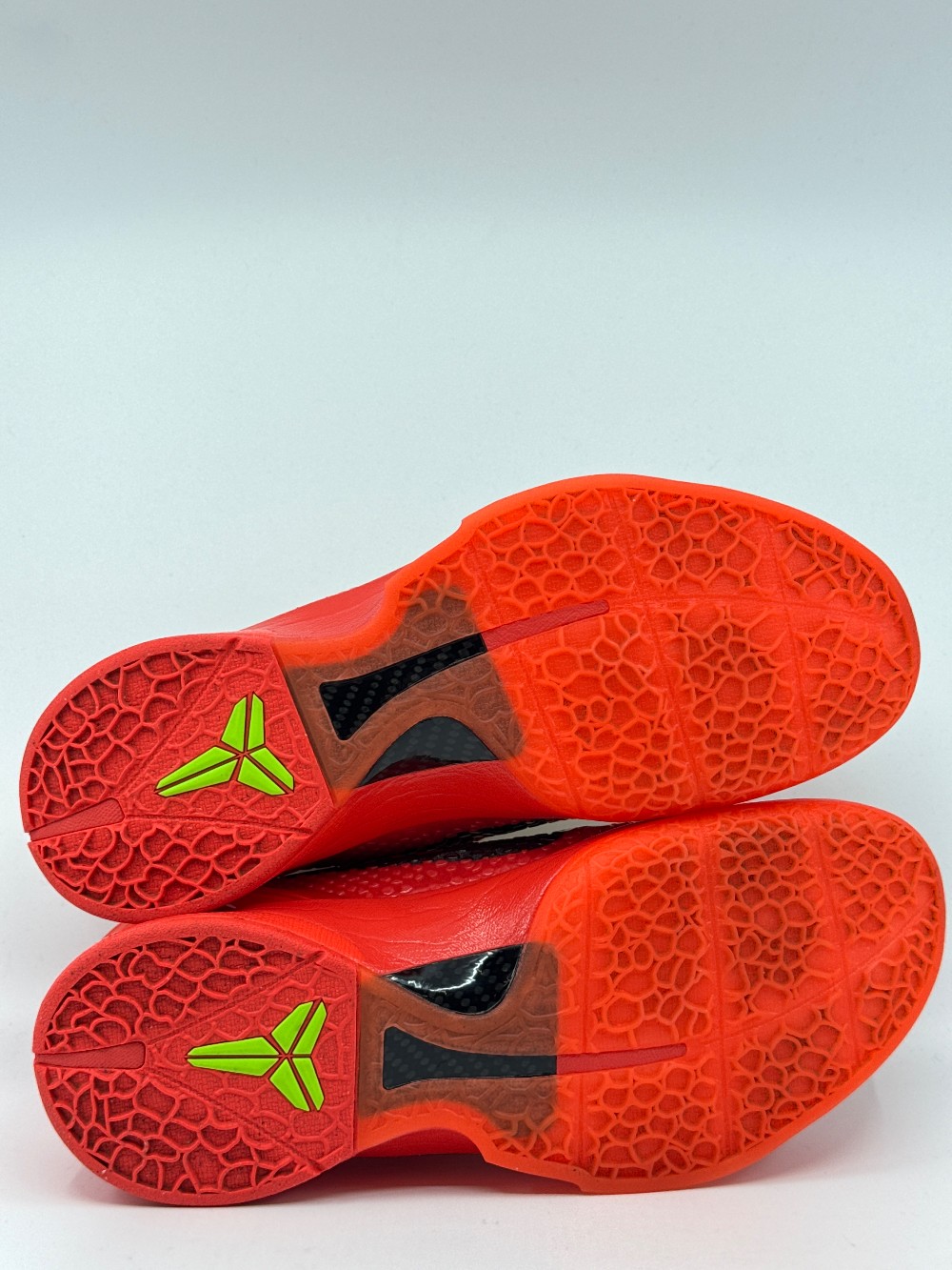 *USED* NIKE KOBE 6 PROTRO - REVERSE GRINCH