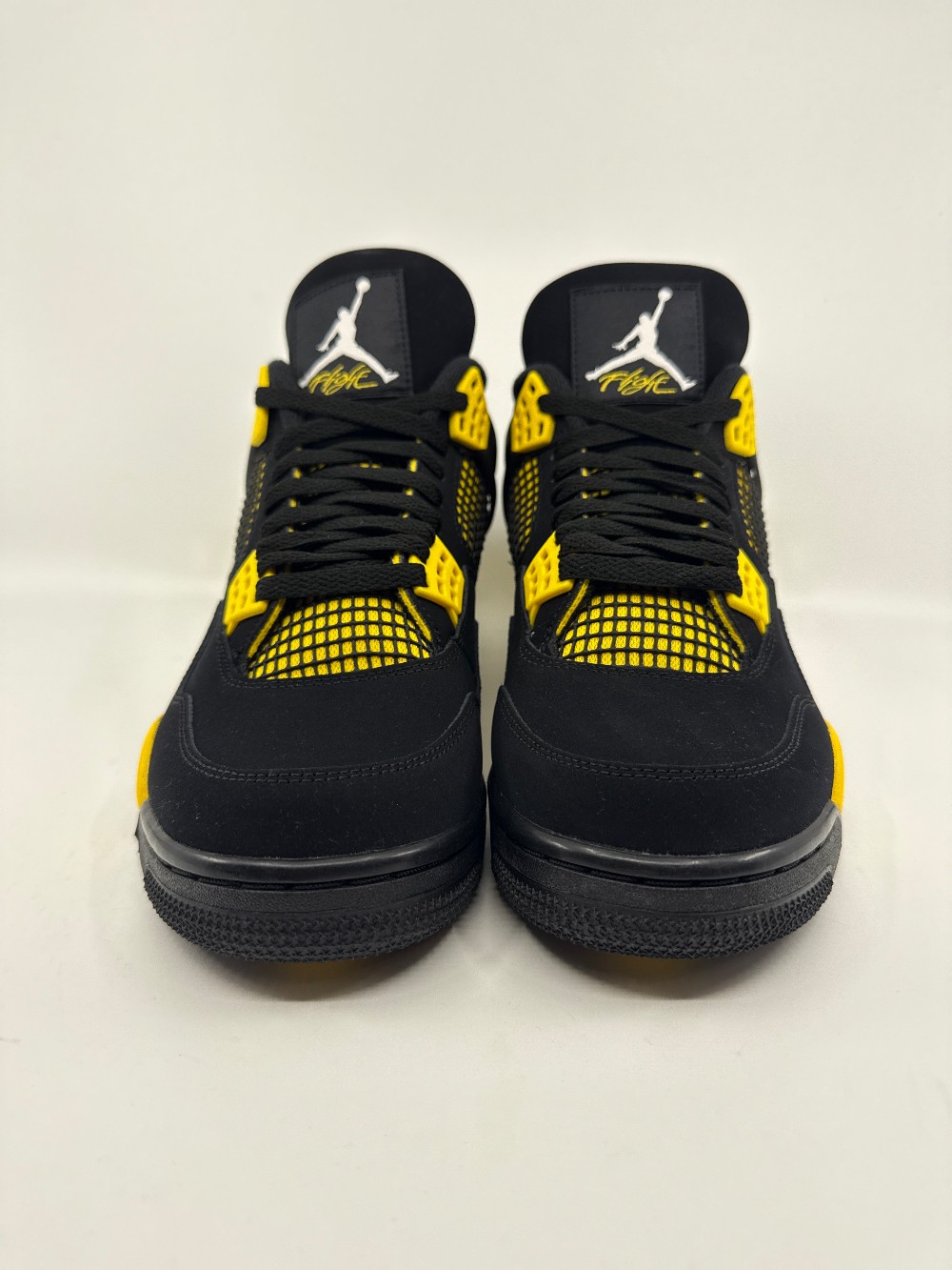 *VNDS* AJ 4 - THUNDER (2023)