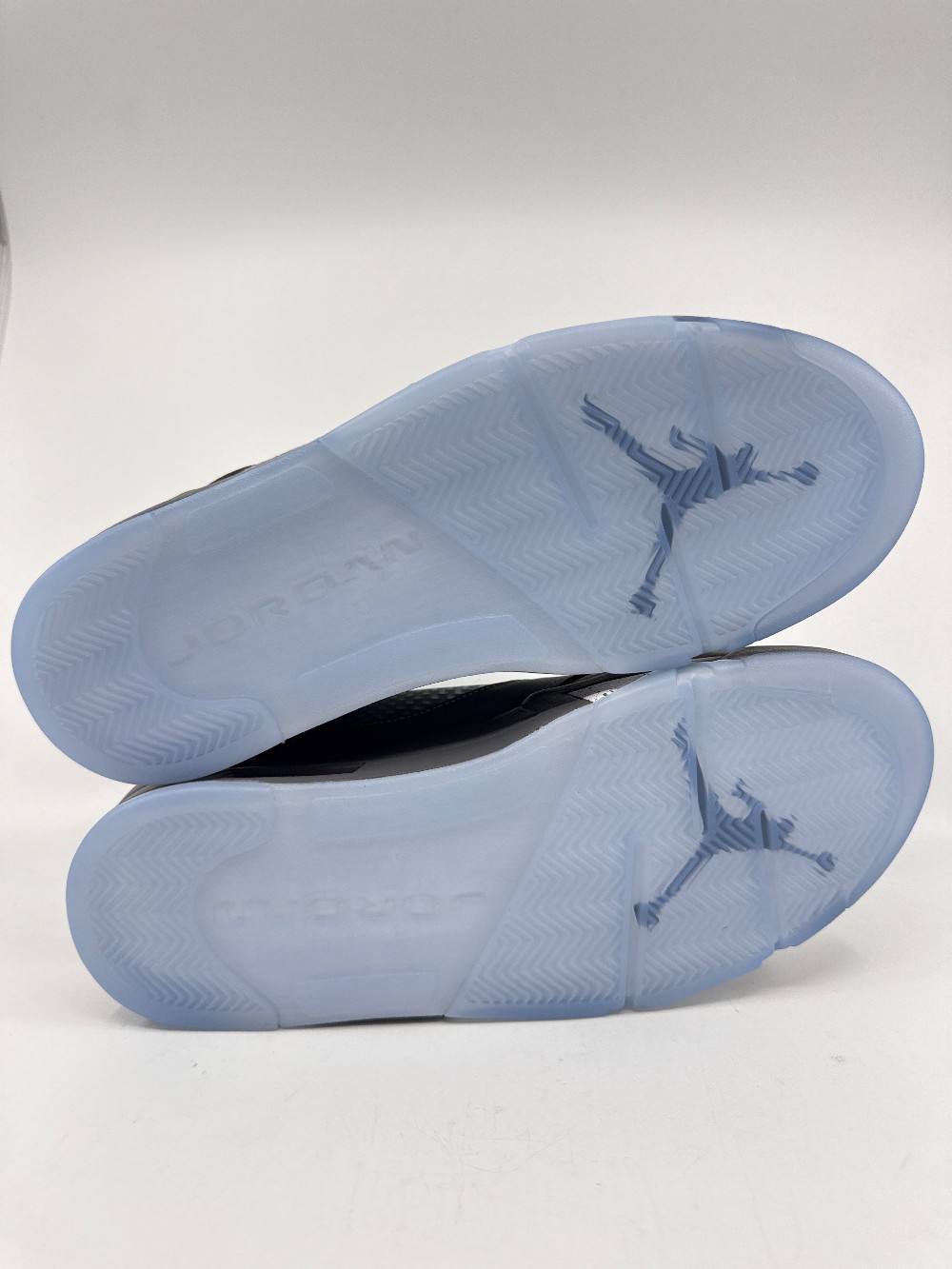 AJ 5 - WOLF GREY (2026)