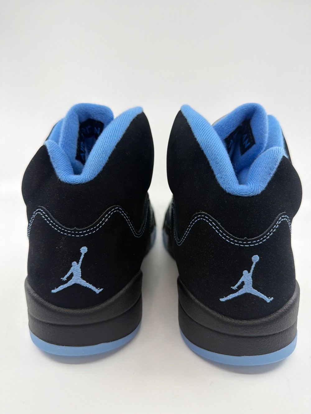 AJ 5 - BLACK UNIVERSITY BLUE