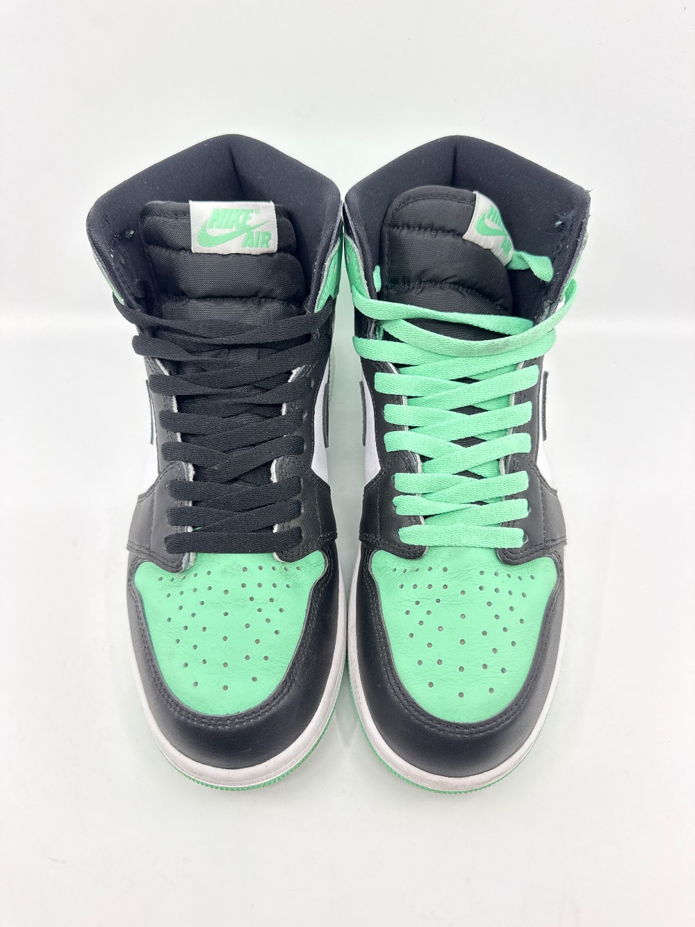 *USED* AJ 1 - GREEN GLOW