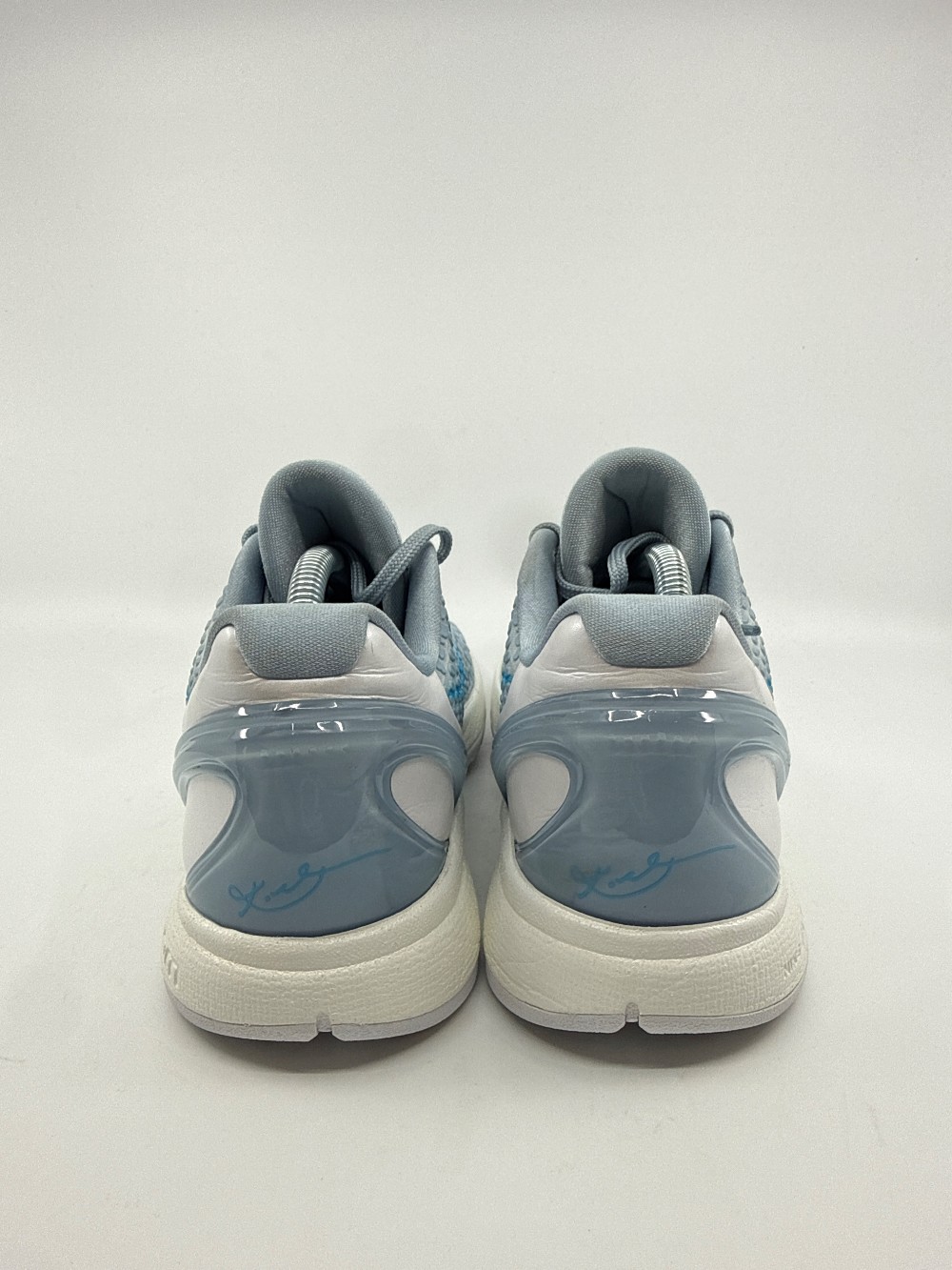 *USED* NIKE KOBE 6 PROTRO - CAITLIN CLARK LIGHT ARMORY BLUE