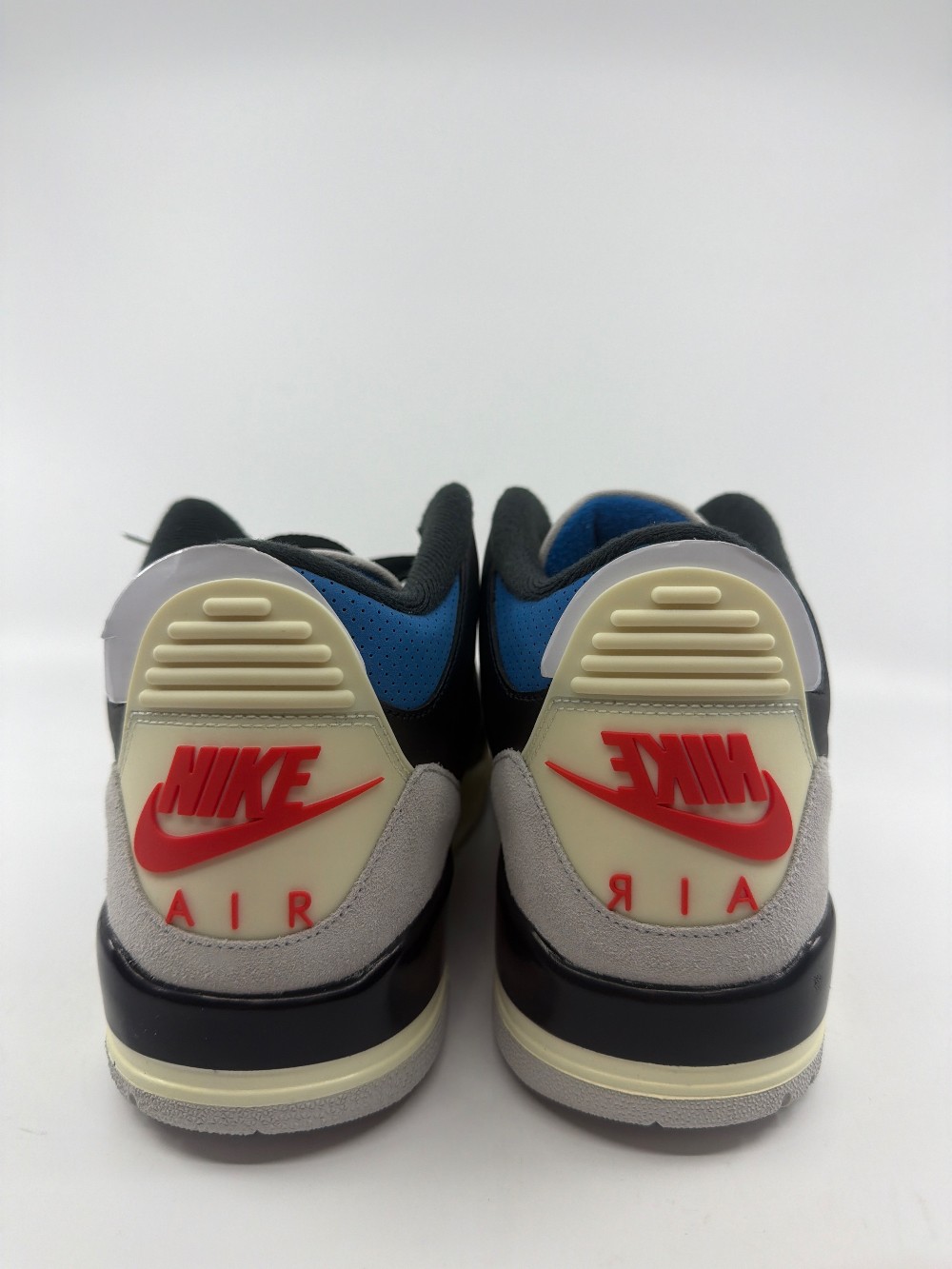 AJ 3 - RARE AIR