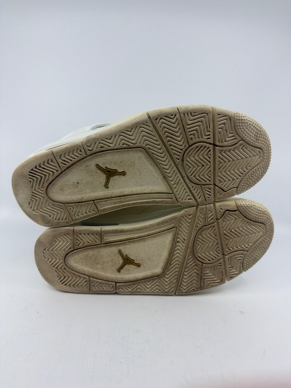 *USED* AJ 4 (W) - METALLIC GOLD