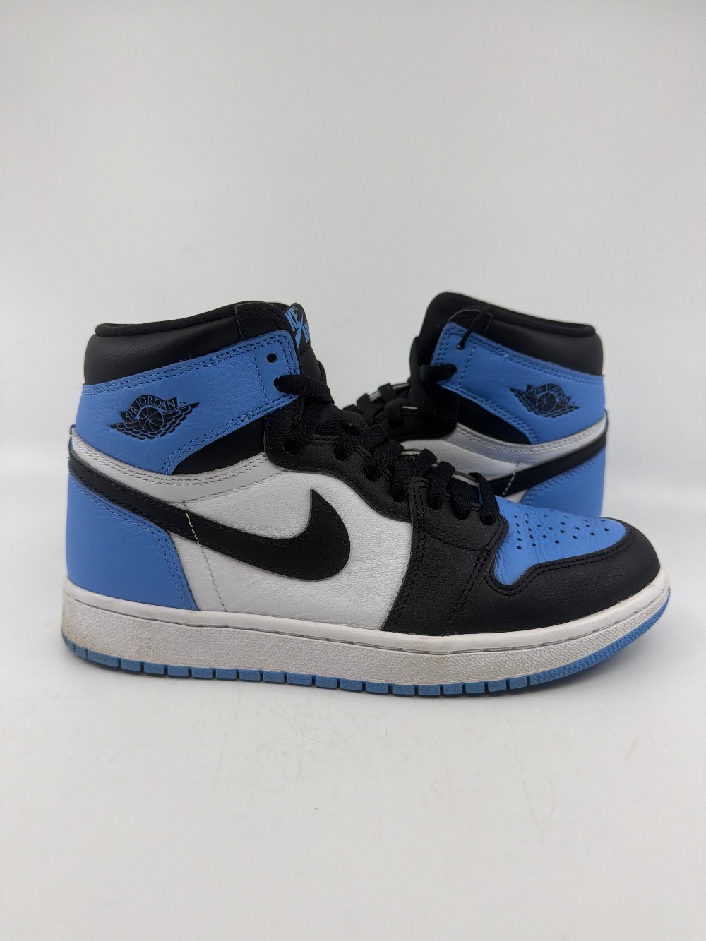 *USED* AJ 1 - UNC TOE