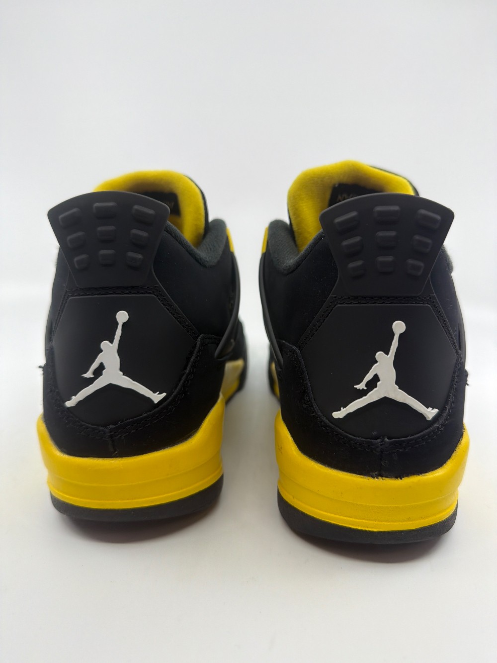 *USED* AJ 4 (GS) - THUNDER (2023)