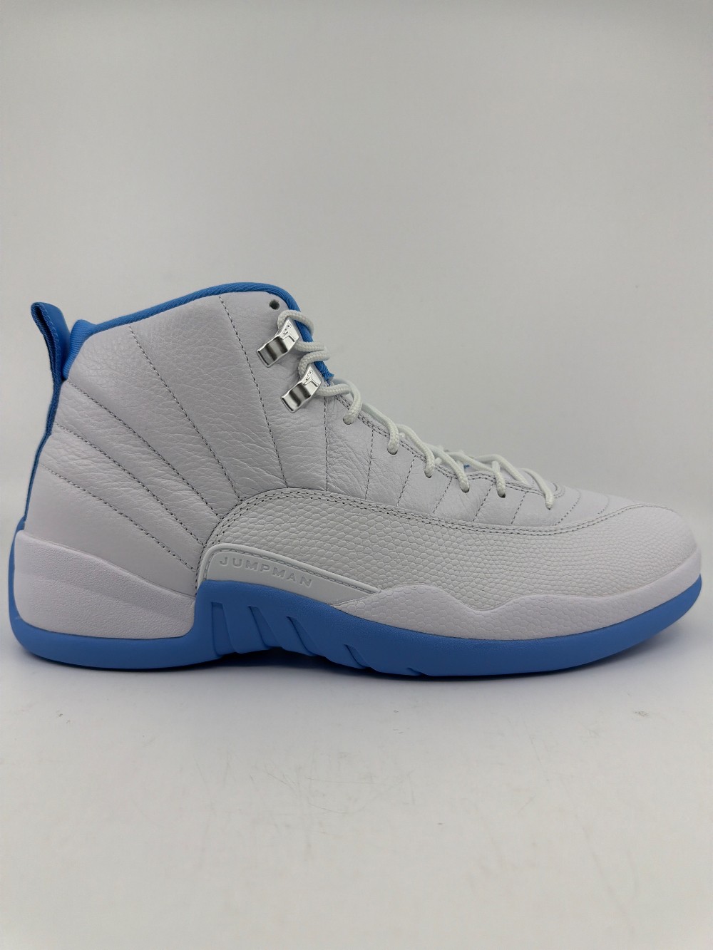AJ 12 - MELO (2025)