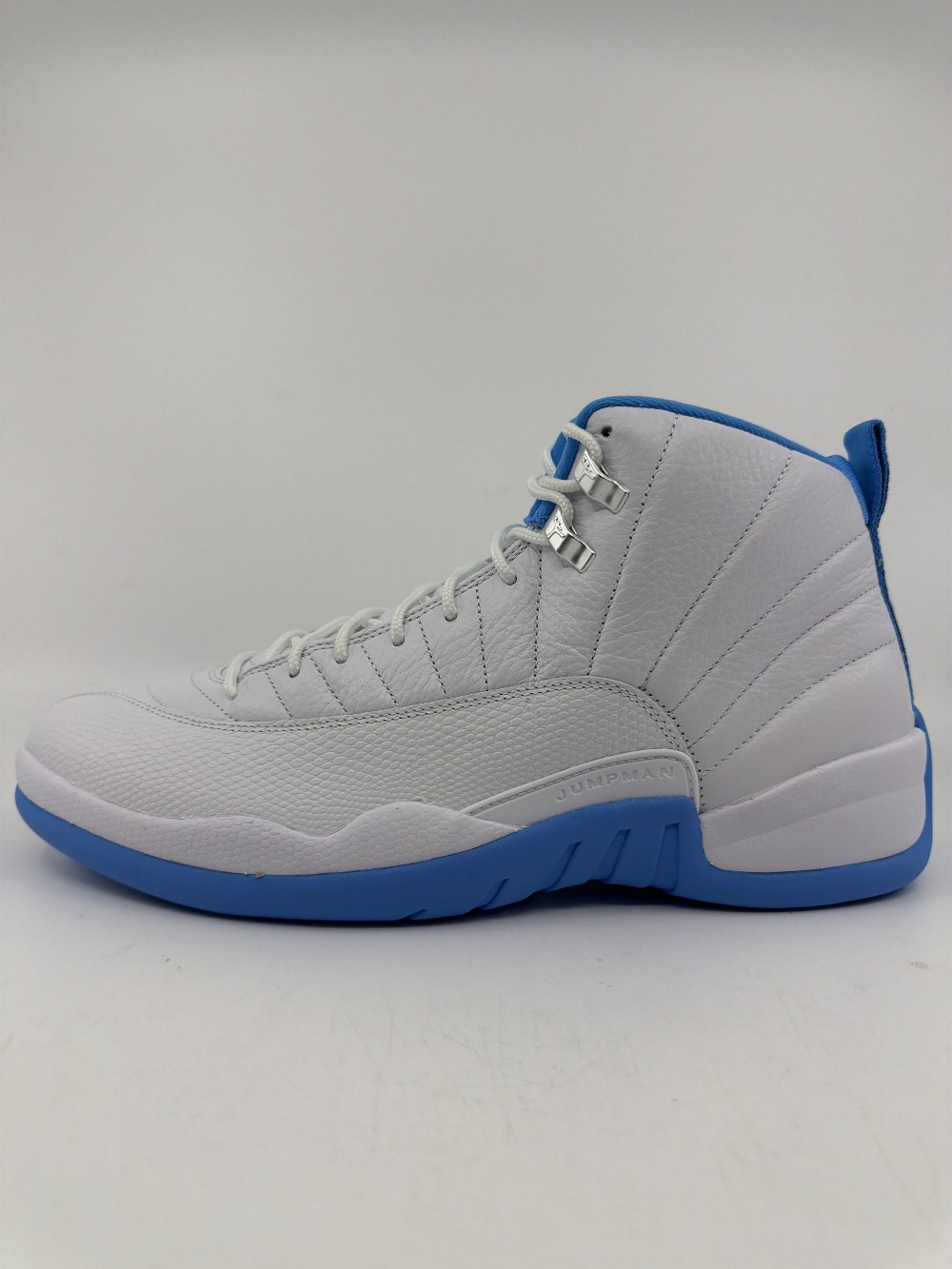 AJ 12 - MELO (2025)