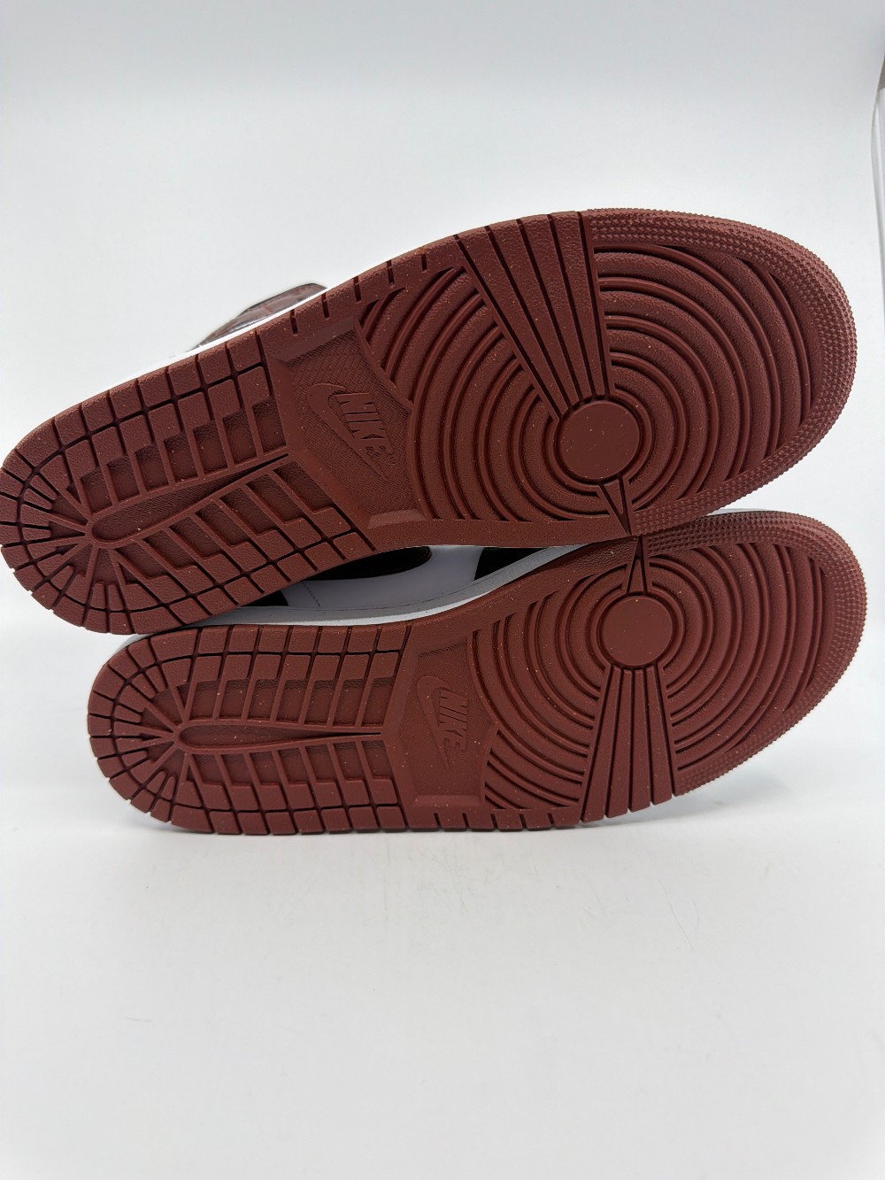 AJ 1 MID SE - DARK PONY