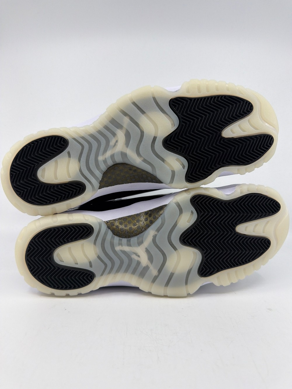 AJ 11 - DMP GRATITUDE (2023)