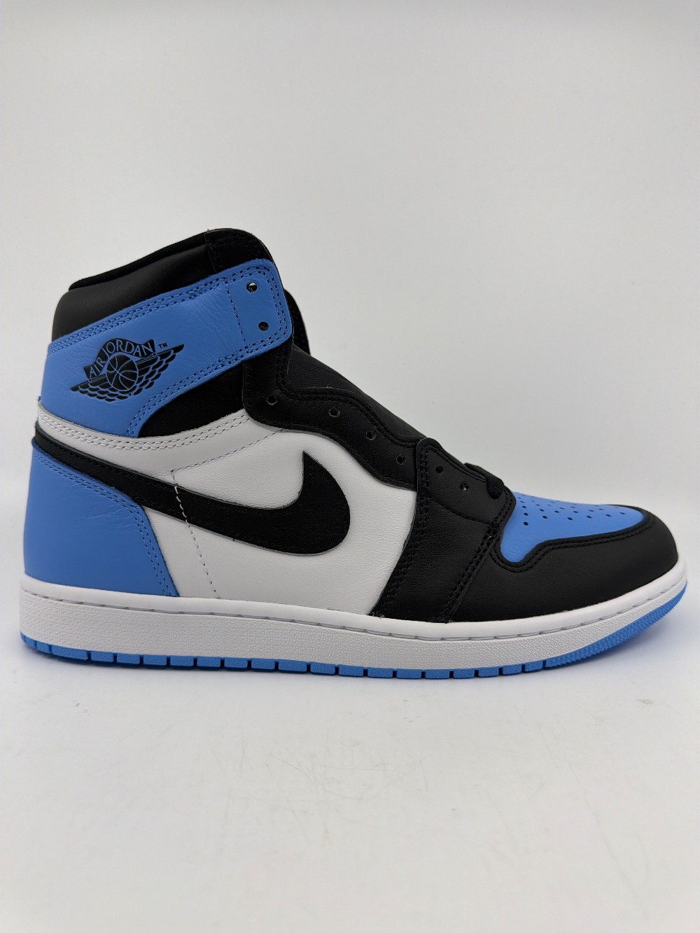 AJ 1 - UNC TOE