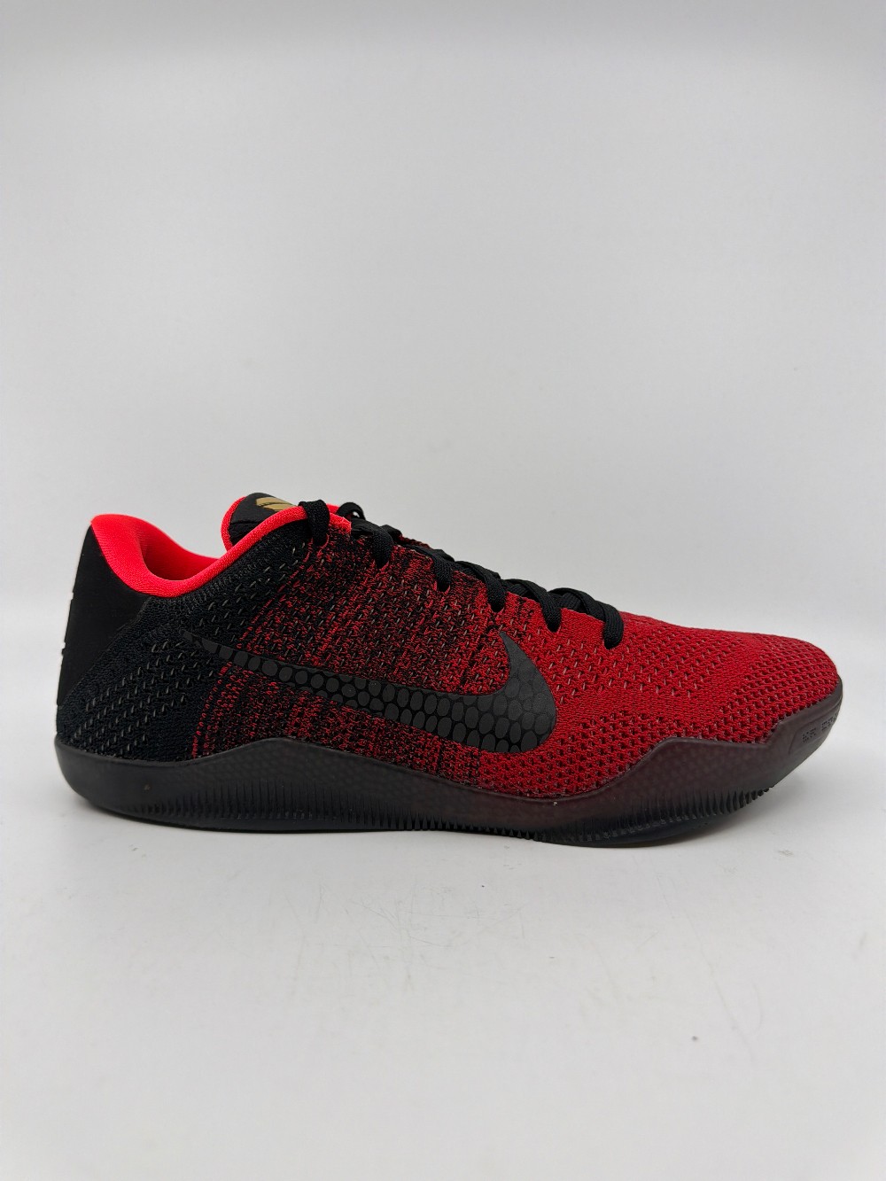 *USED* NIKE KOBE 11 ELITE LOW - ACHILLIES HEEL