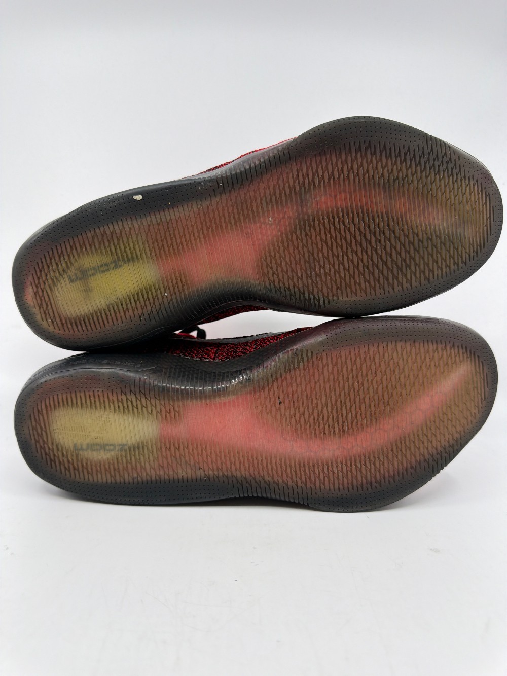 *USED* NIKE KOBE 11 ELITE LOW - ACHILLIES HEEL
