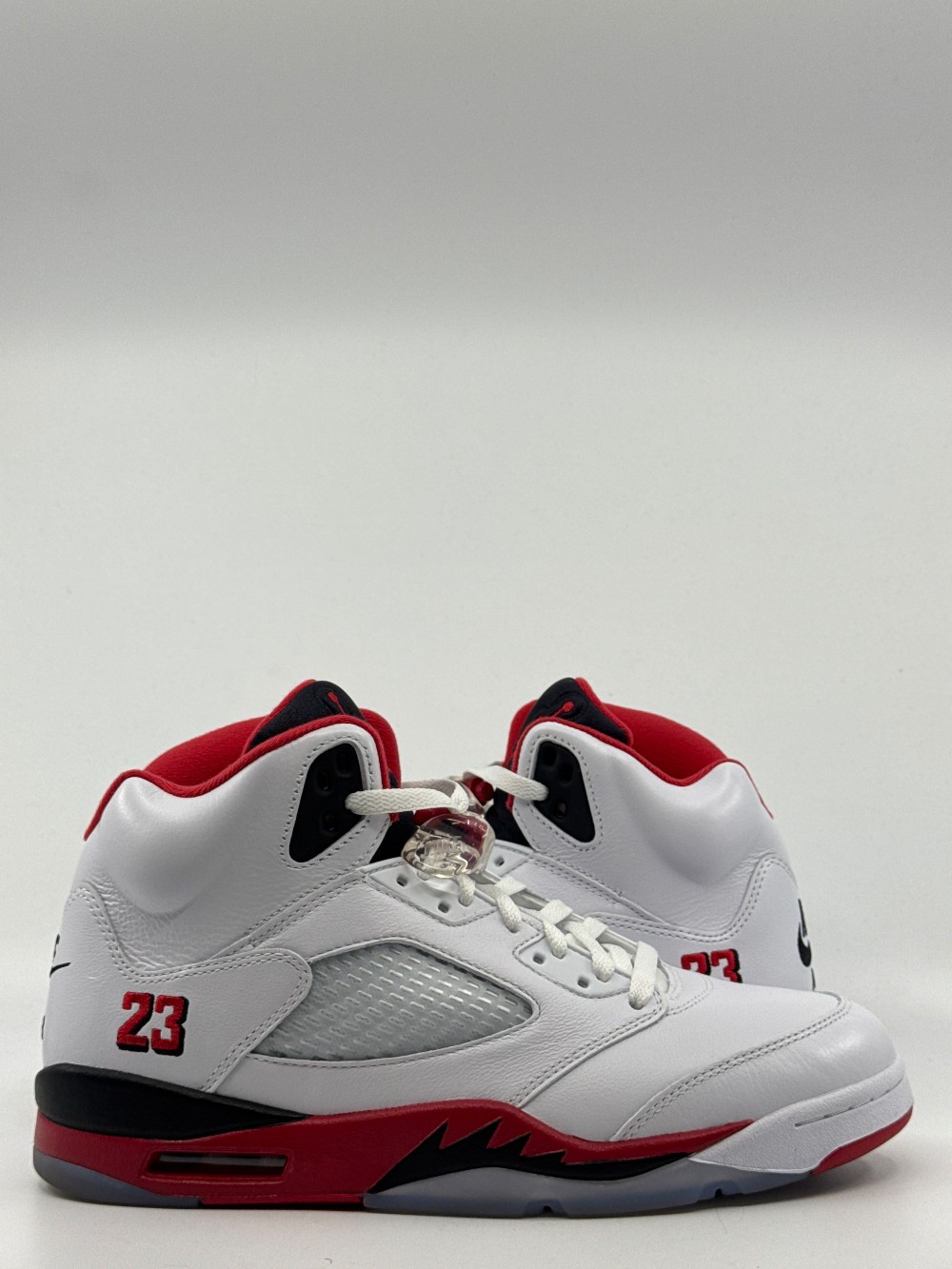 *VNDS* AJ 5 - FIRE RED BLACK TONGUE (2025)