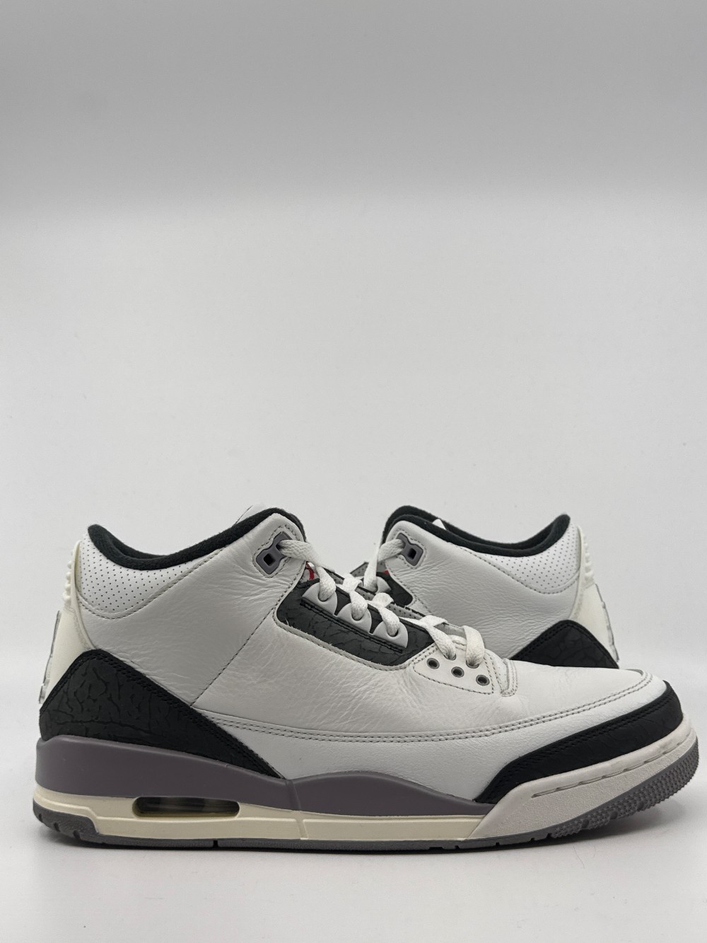 *USED* AJ 3 - CEMENT GREY