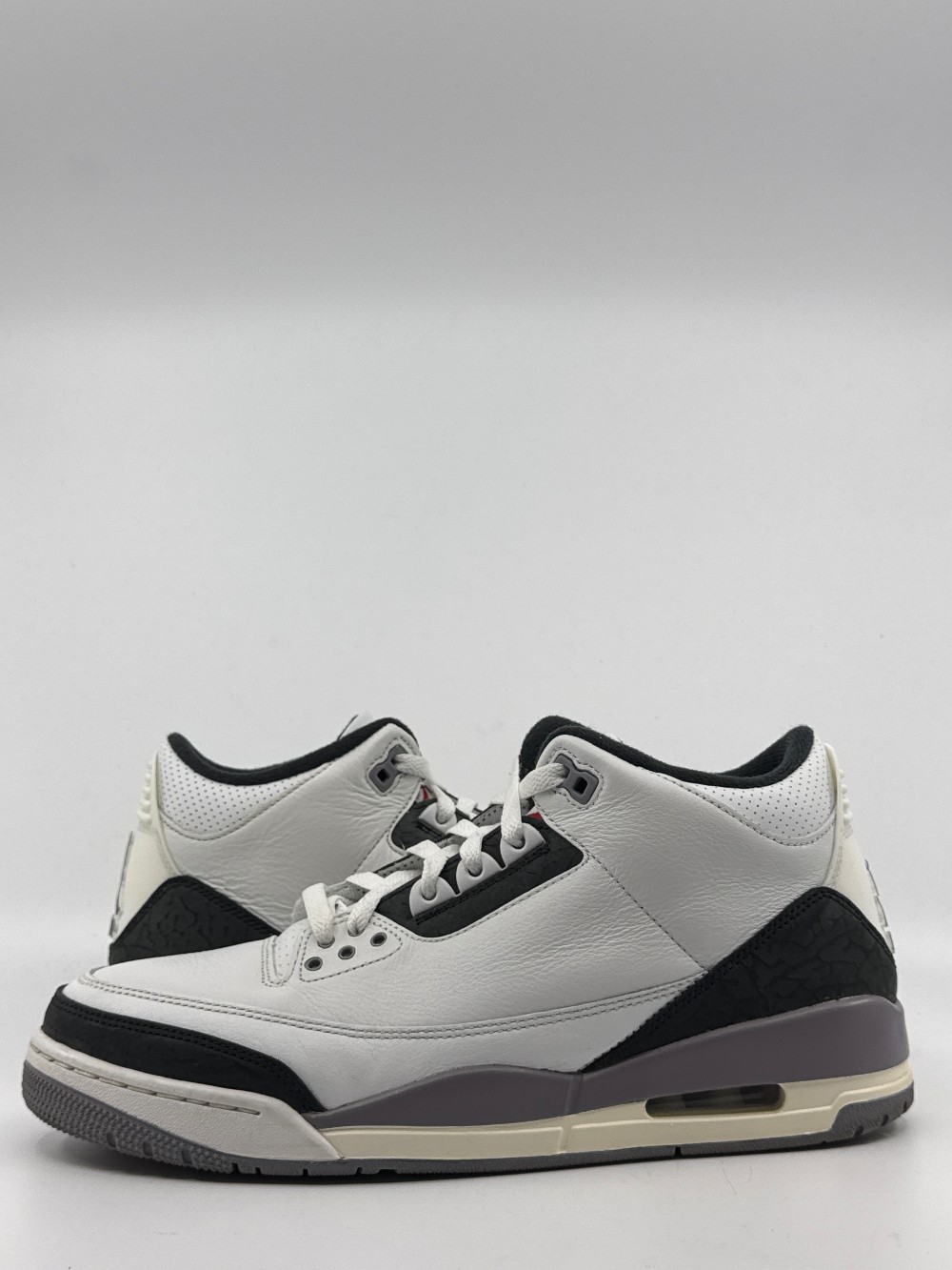 *USED* AJ 3 - CEMENT GREY