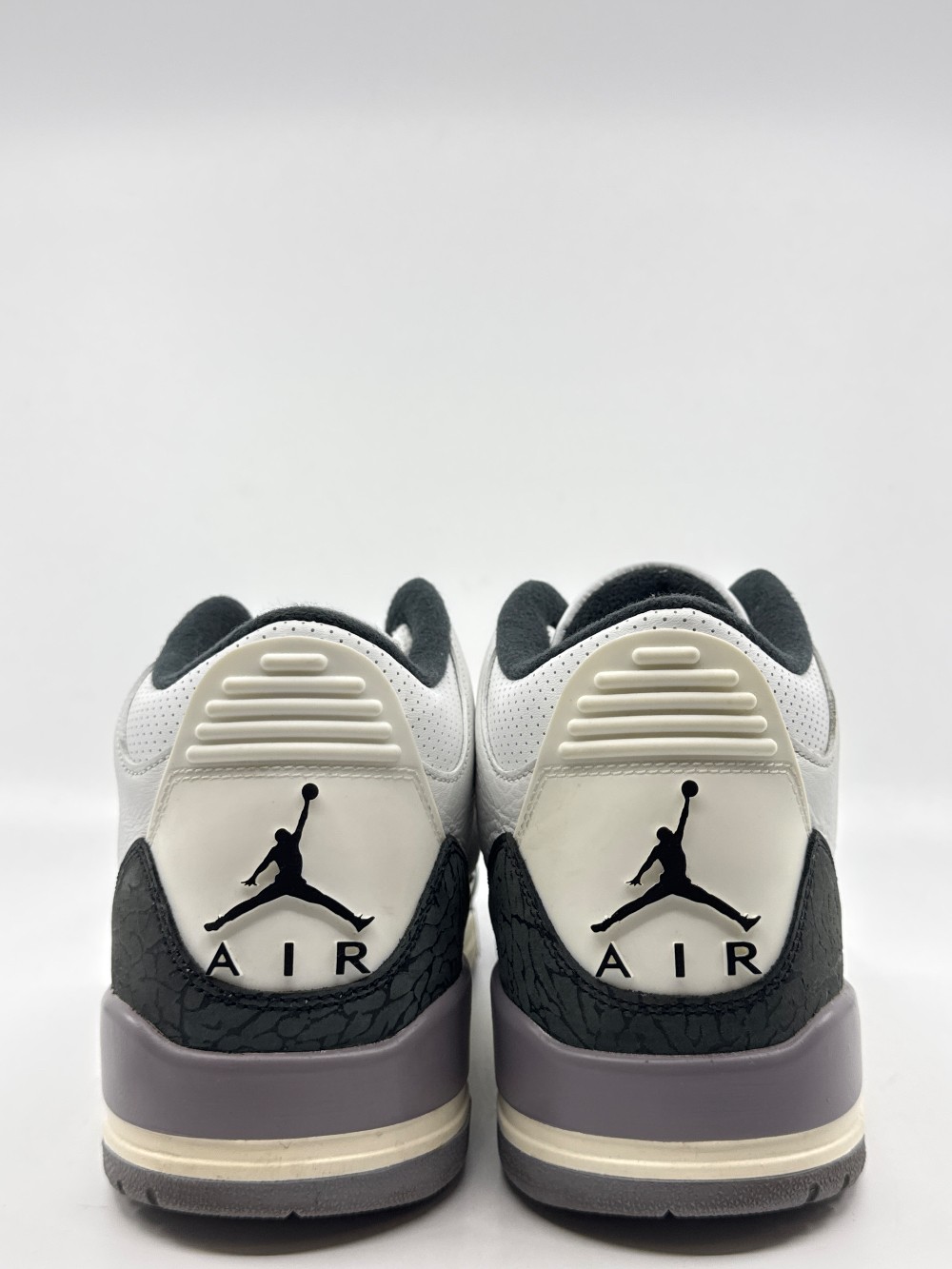 *USED* AJ 3 - CEMENT GREY