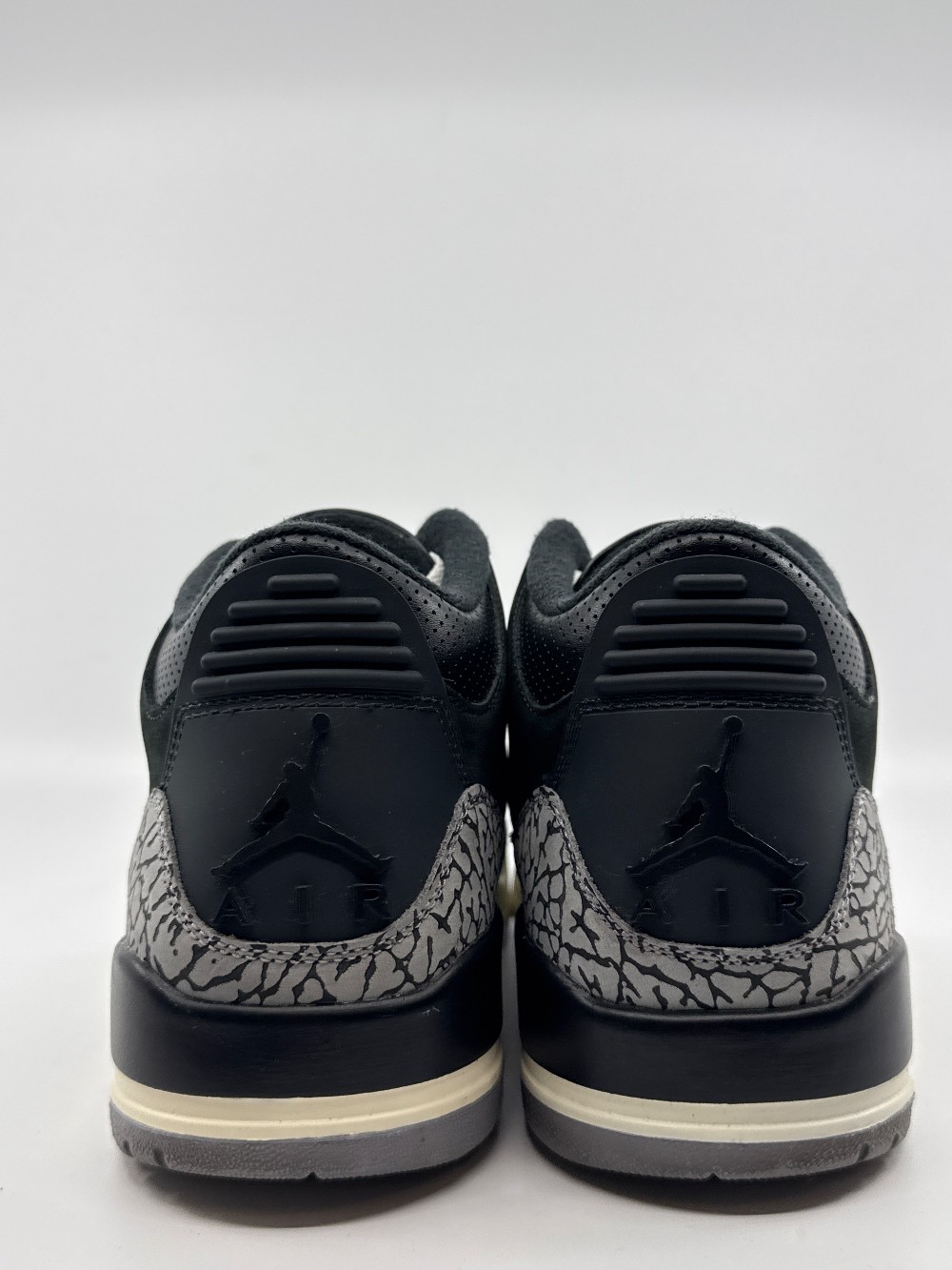 *USED* AJ 3 (W) - OFF NOIR