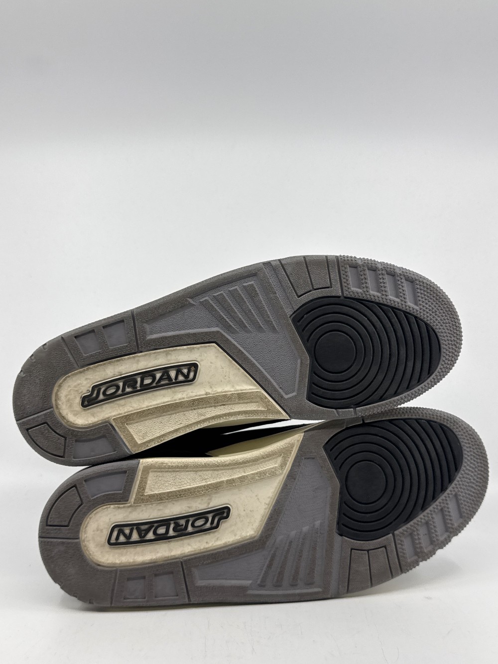 *USED* AJ 3 (W) - OFF NOIR