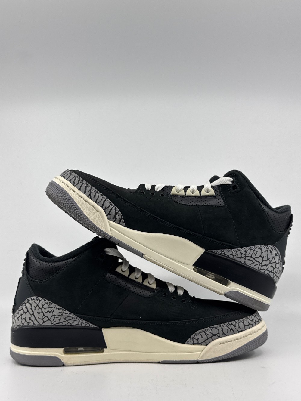 *USED* AJ 3 (W) - OFF NOIR