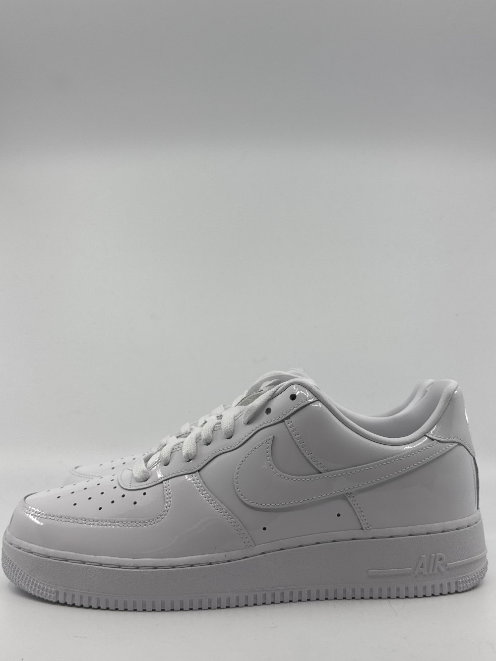 NIKE AIR FORCE 1 LOW PREMIUM - WHITE PATENT