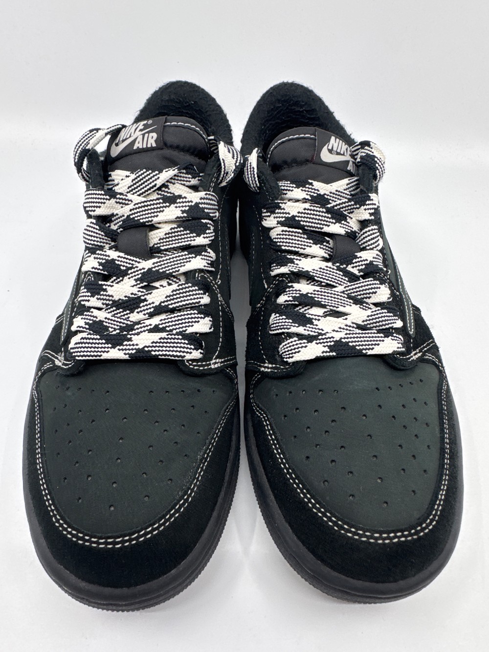 *USED* AJ 1 LOW X TRAVIS SCOTT - BLACK PHANTOM