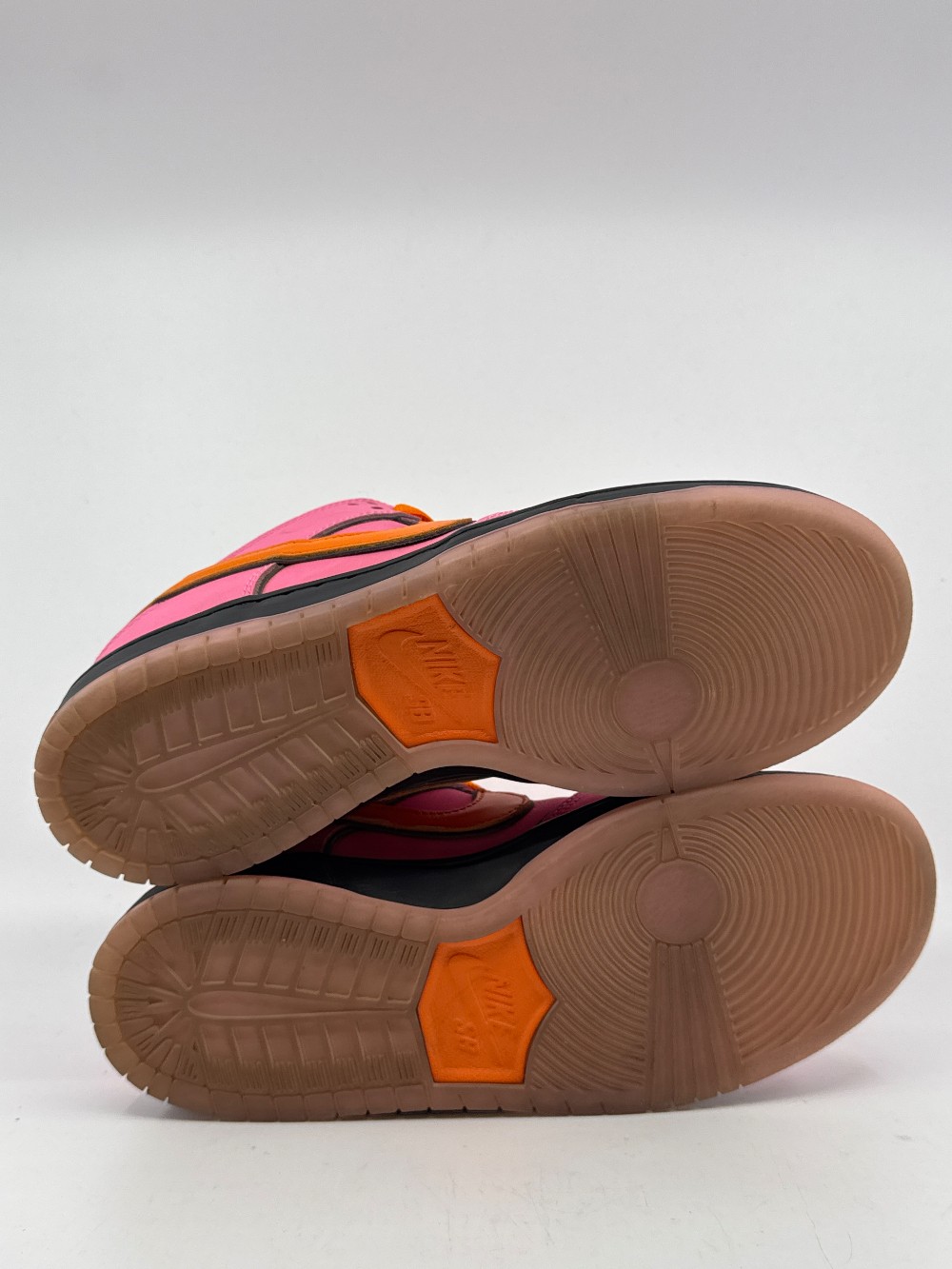 *USED* NIKE SB DUNK LOW - THE POWERPUFF GIRLS BLOSSOM