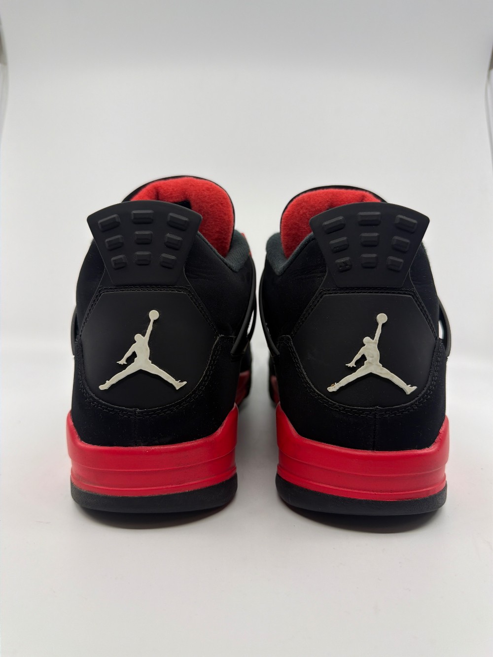 *USED* AJ 4 - RED THUNDER