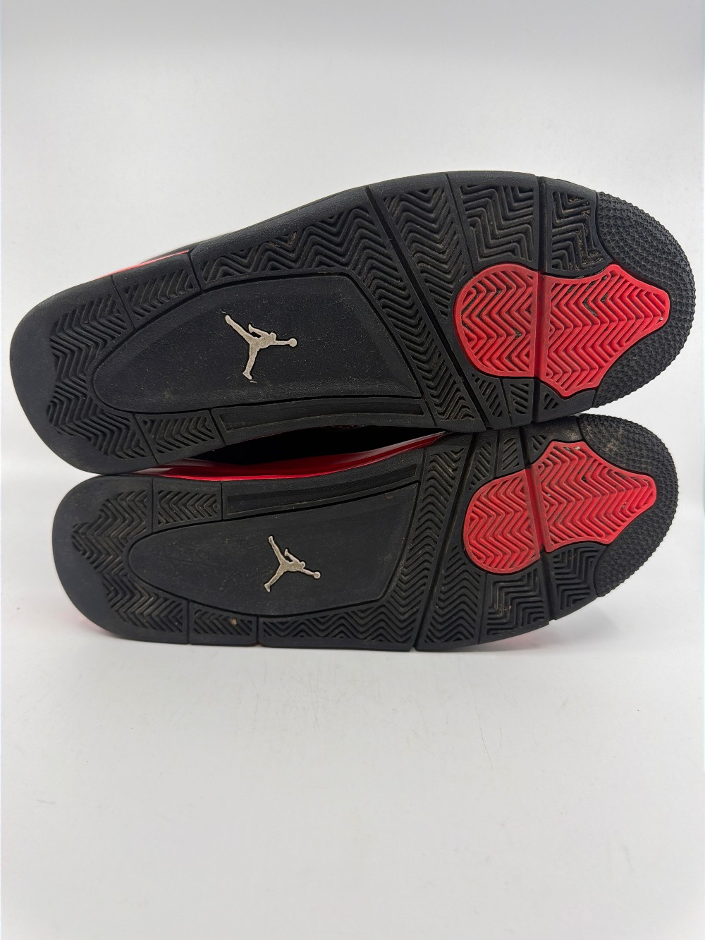*USED* AJ 4 - RED THUNDER