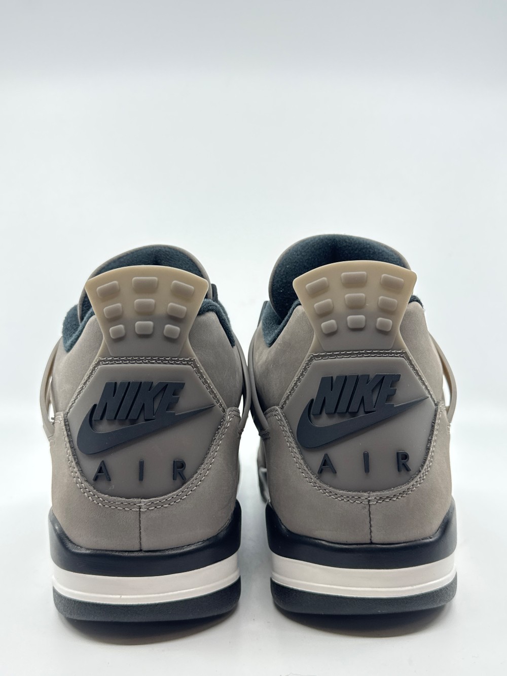 AJ 4 - CAVE STONE